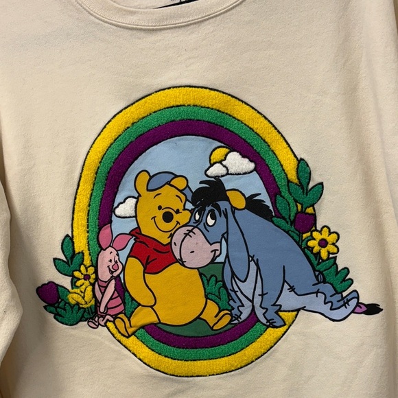DISNEY WOMENS WINNIE THE POOH CHENILLE PATCH GRAPHIC SWEATSHIRT CREAM SIZE XXL - Picture 4 of 5